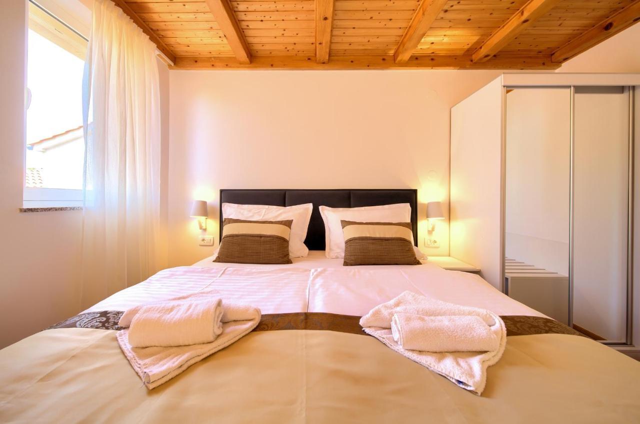 Apartments Adria Danka Крк Экстерьер фото